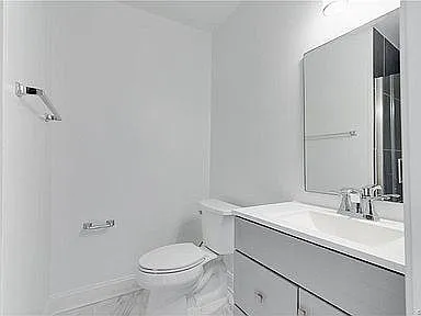 710 Oak Park Ave — Photo 12