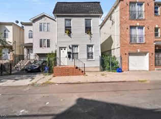 45 Blum St, Newark, NJ 07103