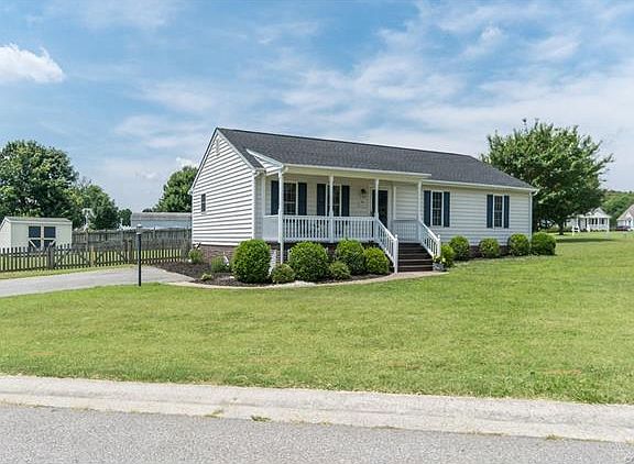 3rd image of 8215 Christopher Paul Dr