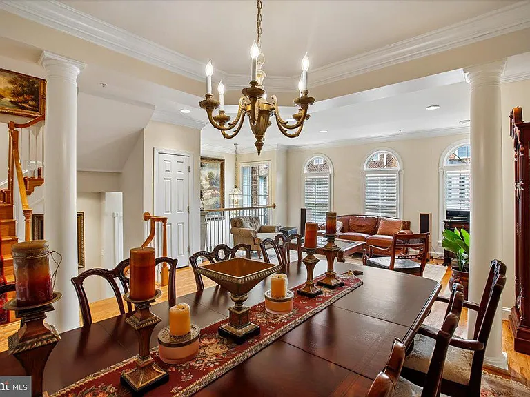 1309 McLean Crest Ct — Photo 7
