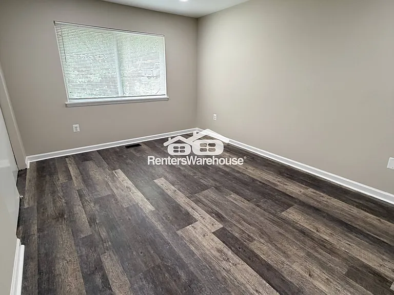 7538 Woodbine Dr — Photo 13