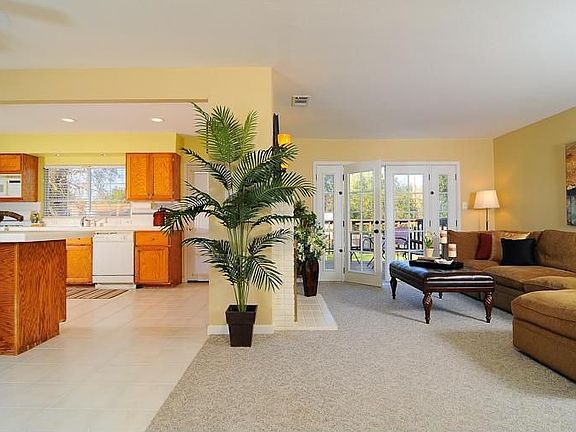 4th image of 4205 Oak Knoll Dr
