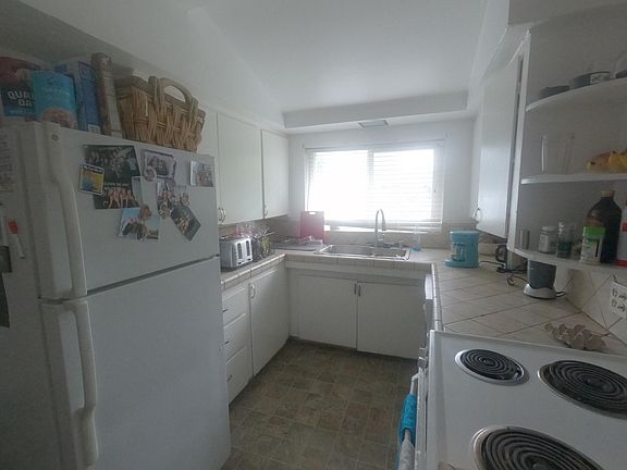 4th image of 819 Eureka Ave