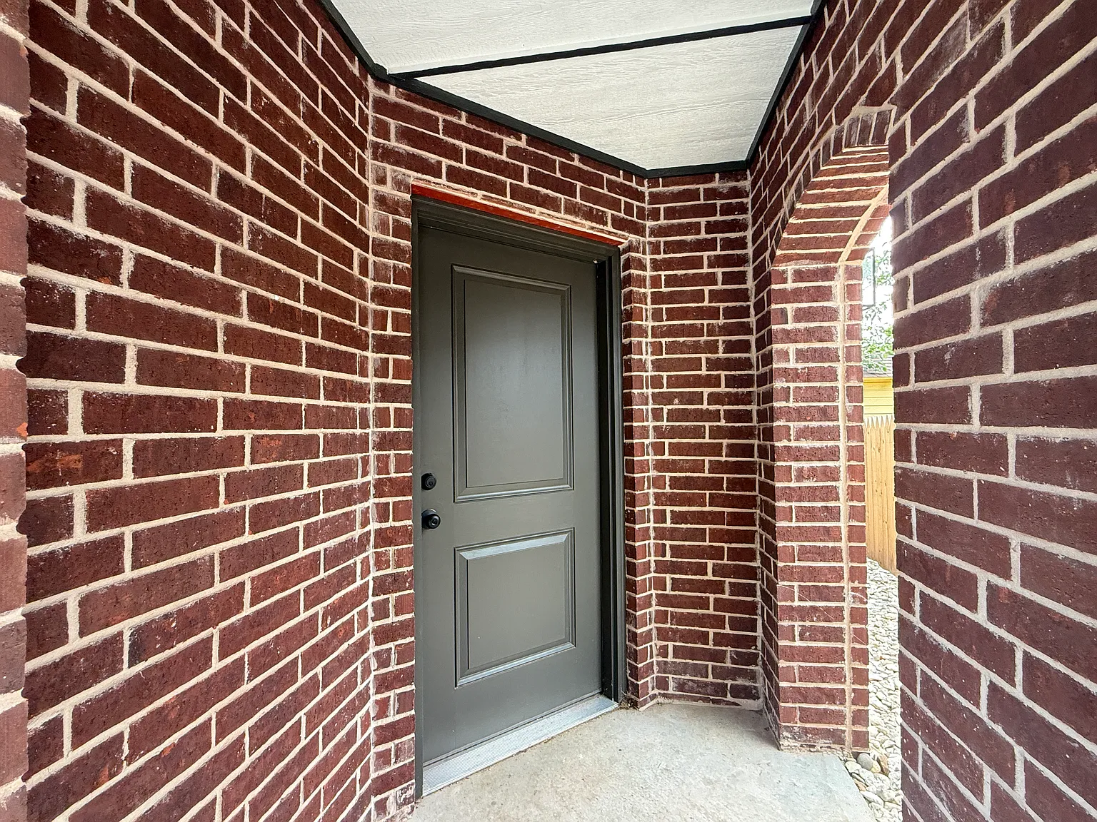 2 bed, 1.5 bath, 950 sqft, $1,500 — Photo 2