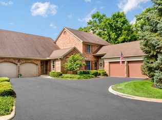 1251 Kenbrook Hills Dr, Upper Arlington, OH 43220