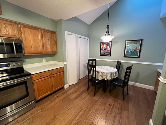 3rd image of 11039 Wandering Oaks Dr