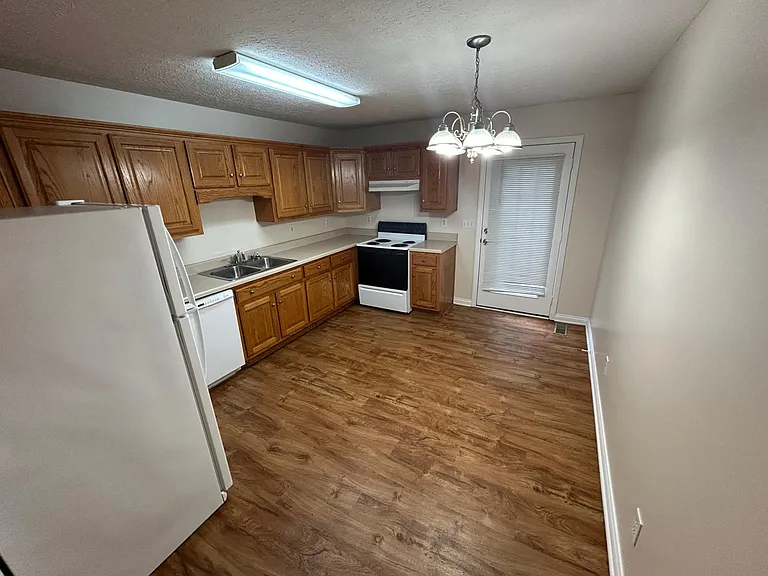 8 Sky Cole Ct — Photo 3