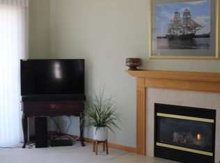 6889 Folkestone Rd #711, Saint Paul, MN 55124