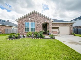 824 Grassy Knoll Trl, La Marque, TX 77568