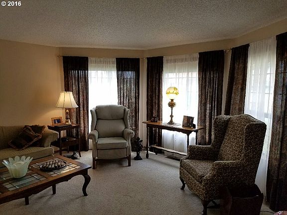 5th image of 9609 NE 30th Ct