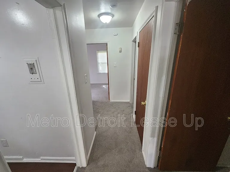 19455 Avon Ave — Photo 5