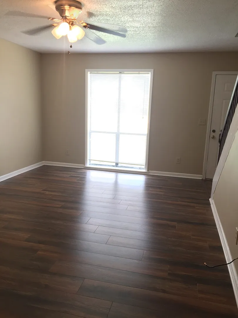 Spruill Townhomes I — Photo 4