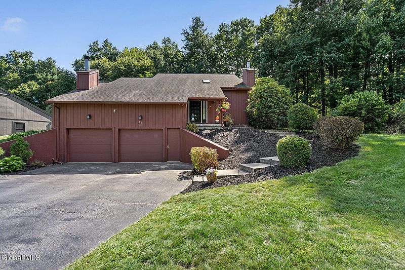 2nd image of 91 Meadow Rue Place