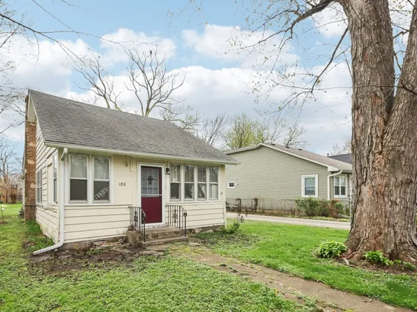 105 Edgewood Ave, Crystal Lake, IL 60014