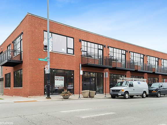5th image of 4405 N Artesian Ave #211
