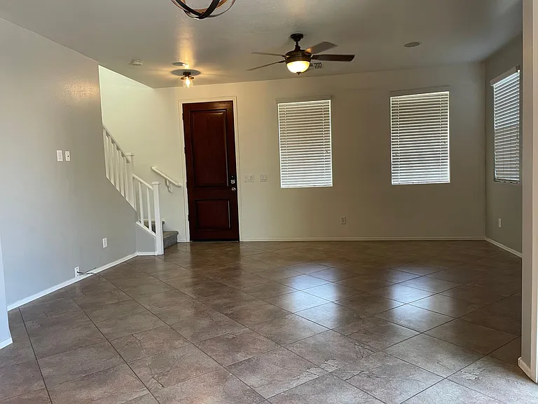 2175 S Sanders Dr — Photo 6
