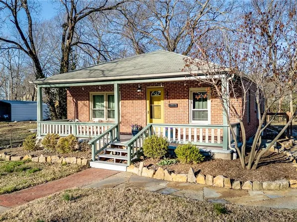 415 Illinois St, Lawrence, KS 66044