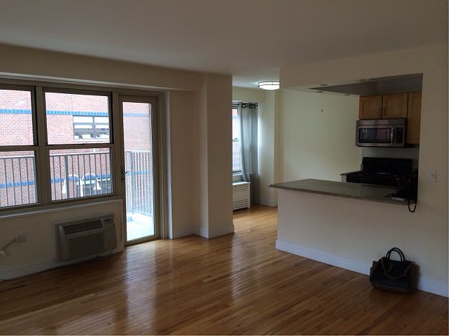 1st image of 36 W 93rd St