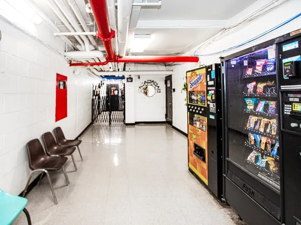 201 Saint Pauls Avenue image 27 of 37