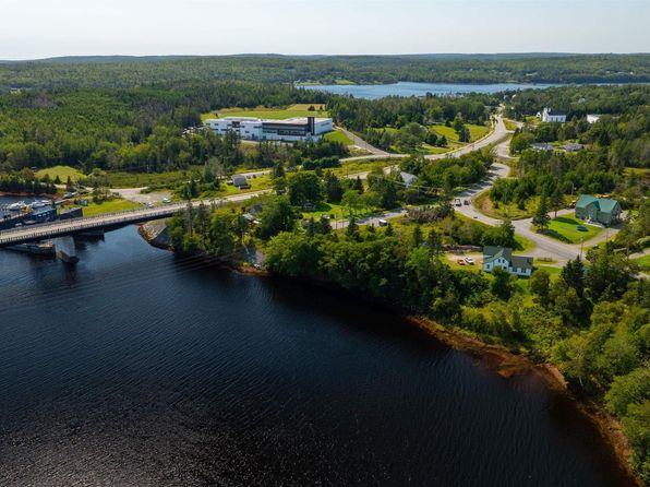 15 Pool Rd, Halifax, NS B0J 3B0