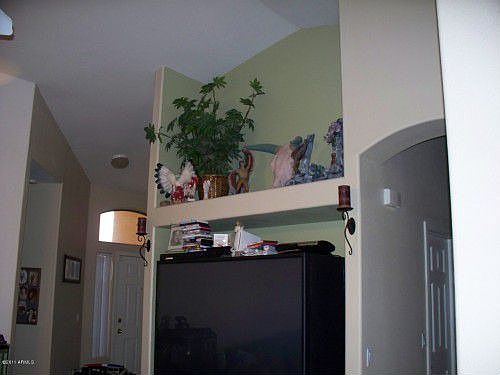 5th image of 8915 E Carlton Ave