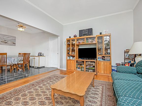 4th image of 5843 81st St