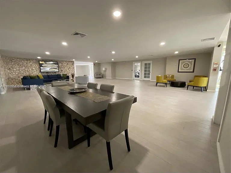 8075 SW 107th Ave #111 — Photo 30