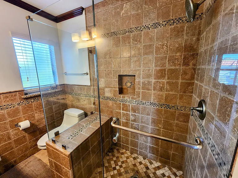 1222 Princeton St #18 — Photo 7
