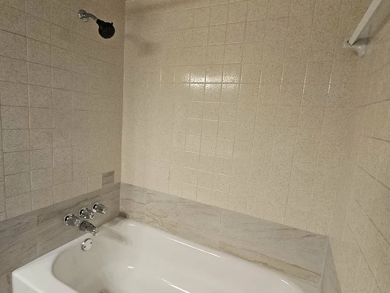 3814 Darling Ave — Photo 5