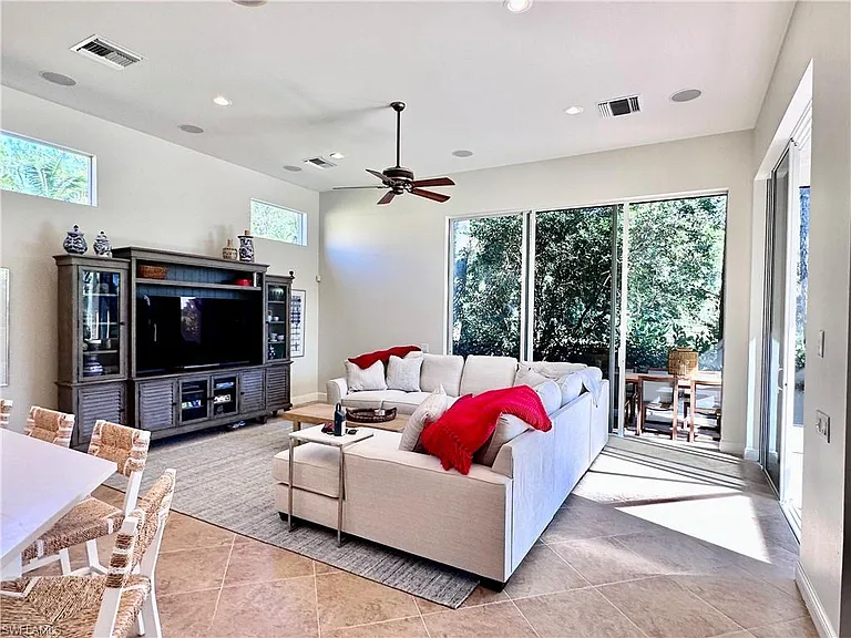 28576 Via D Arezzo Dr — Photo 9