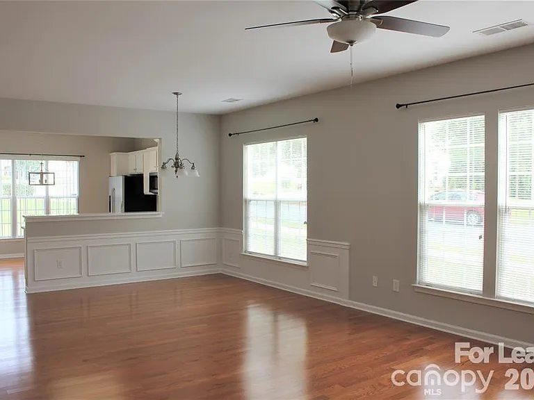 17534 Hawks View Dr — Photo 9