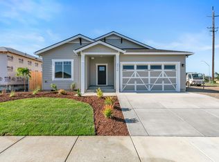 3710 Carlin Dr, Medford, OR 97504