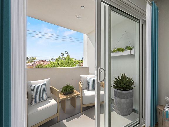 4th image of 10405 Louisiana Ave #Penthouse 1