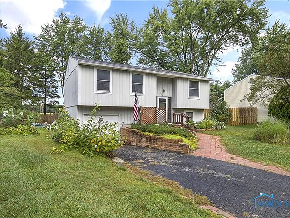 3rd image of 6926 Wycliffe Dr