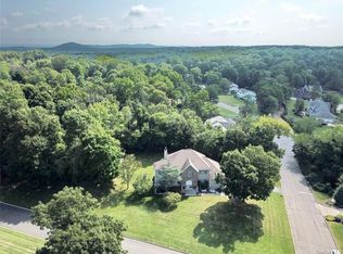 10 Rockwood Ln, Suffern, NY 10901