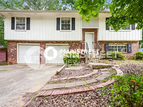 8283 Englewood Trl, Riverdale, GA 30274