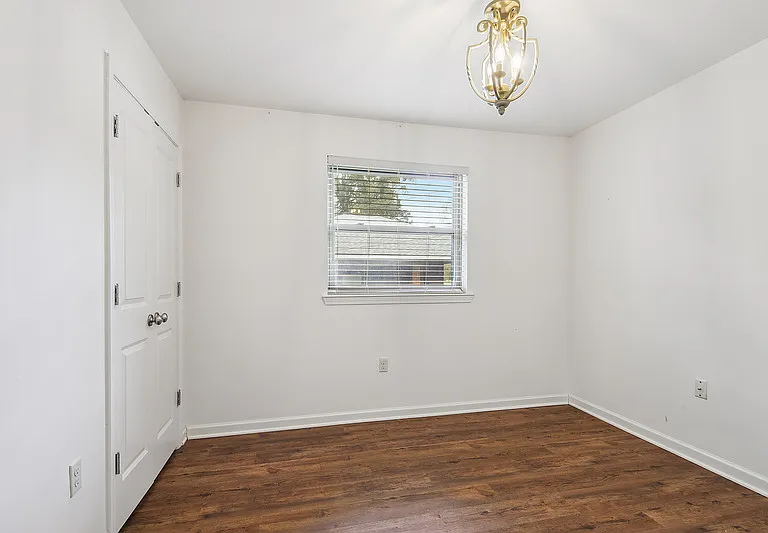5345 Mapleton Dr — Photo 14