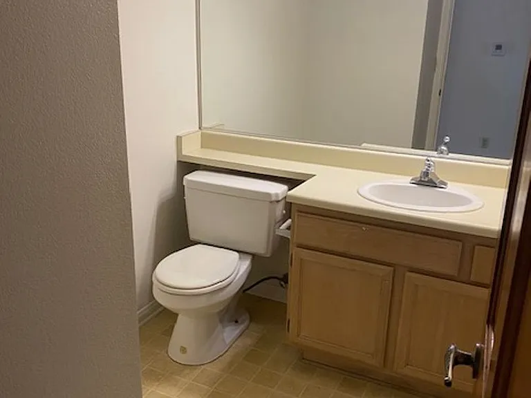 848 Woodland Ave #4 — Photo 8