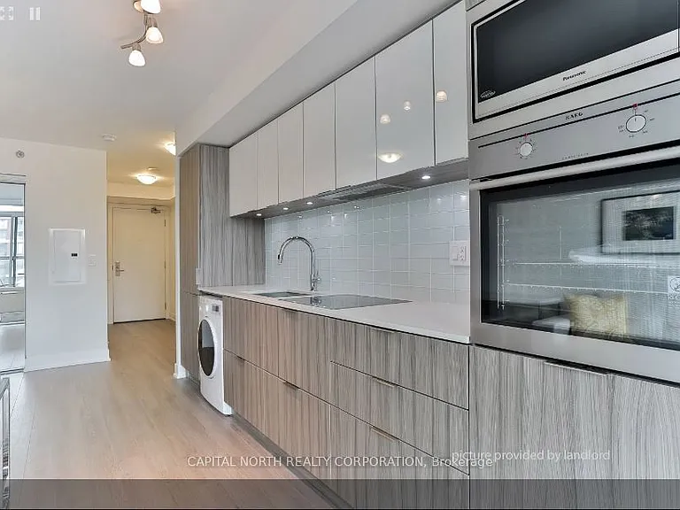 318 Richmond St W #502 — Photo 3