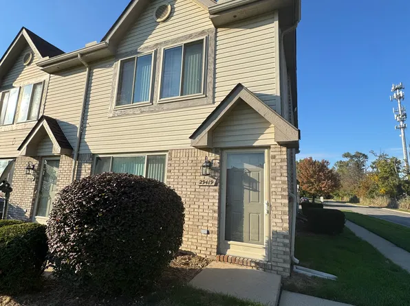 29419 Maurice Ct, Chesterfield, MI 48047
