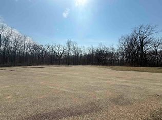 9679 W Royal Oaks Ct, Lena, IL 61048