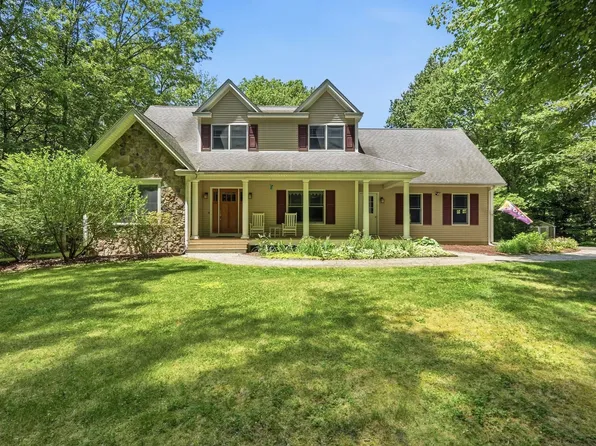 757 Park Hill Rd, Northampton, MA 01062