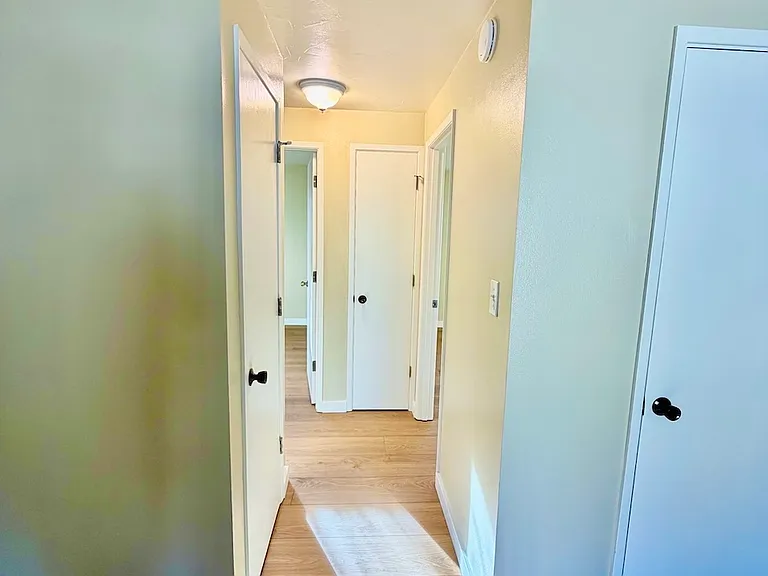 1301 Iowa St #14B — Photo 8