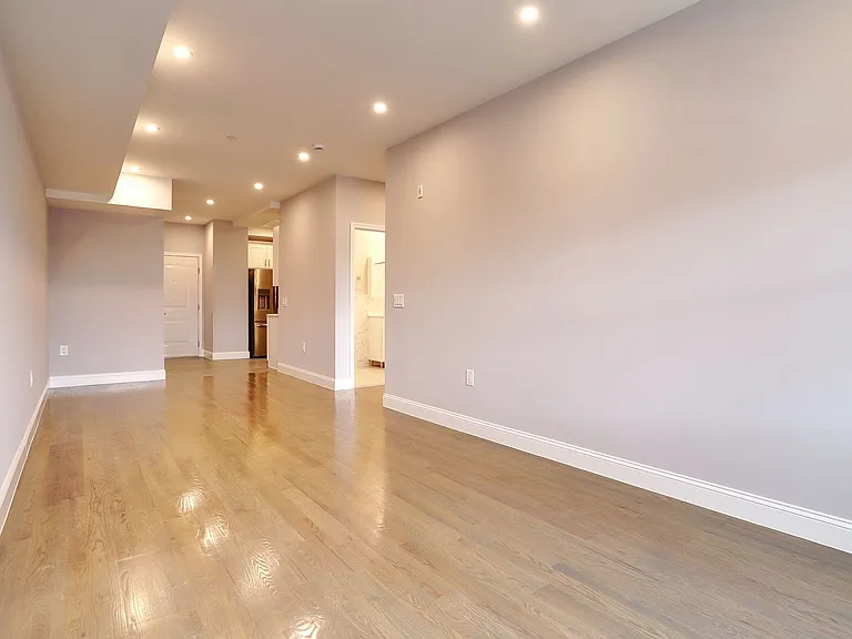 311-315 Westside Ave #304 — Photo 9