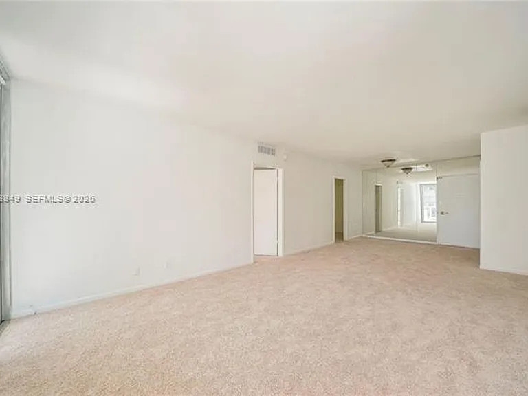 5700 Collins Ave #8A — Photo 13