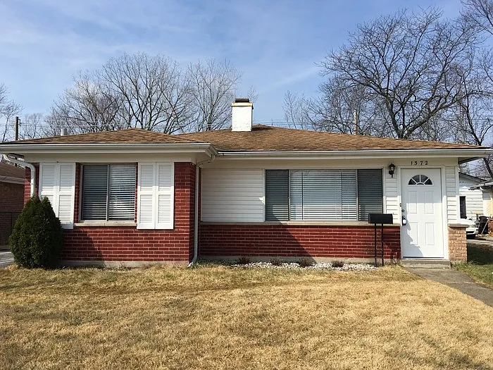 1372 Balmoral Ave #103 photo 1