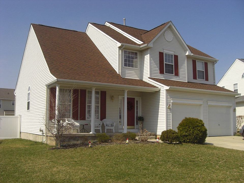 2nd image of 216 Spruce Trl