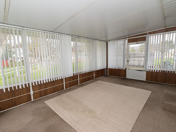 4th image of 26877 Dumbarton Ct