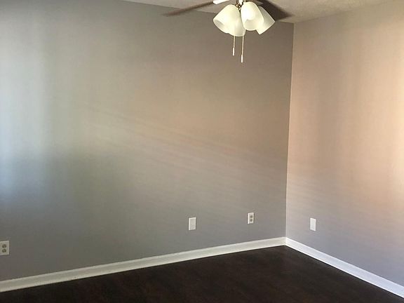 5th image of 135 Virginia Ave APT 2