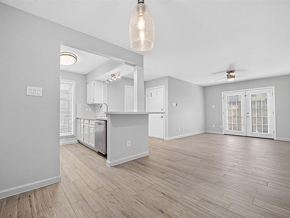 2nd image of 1311 Antoine Dr APT 195